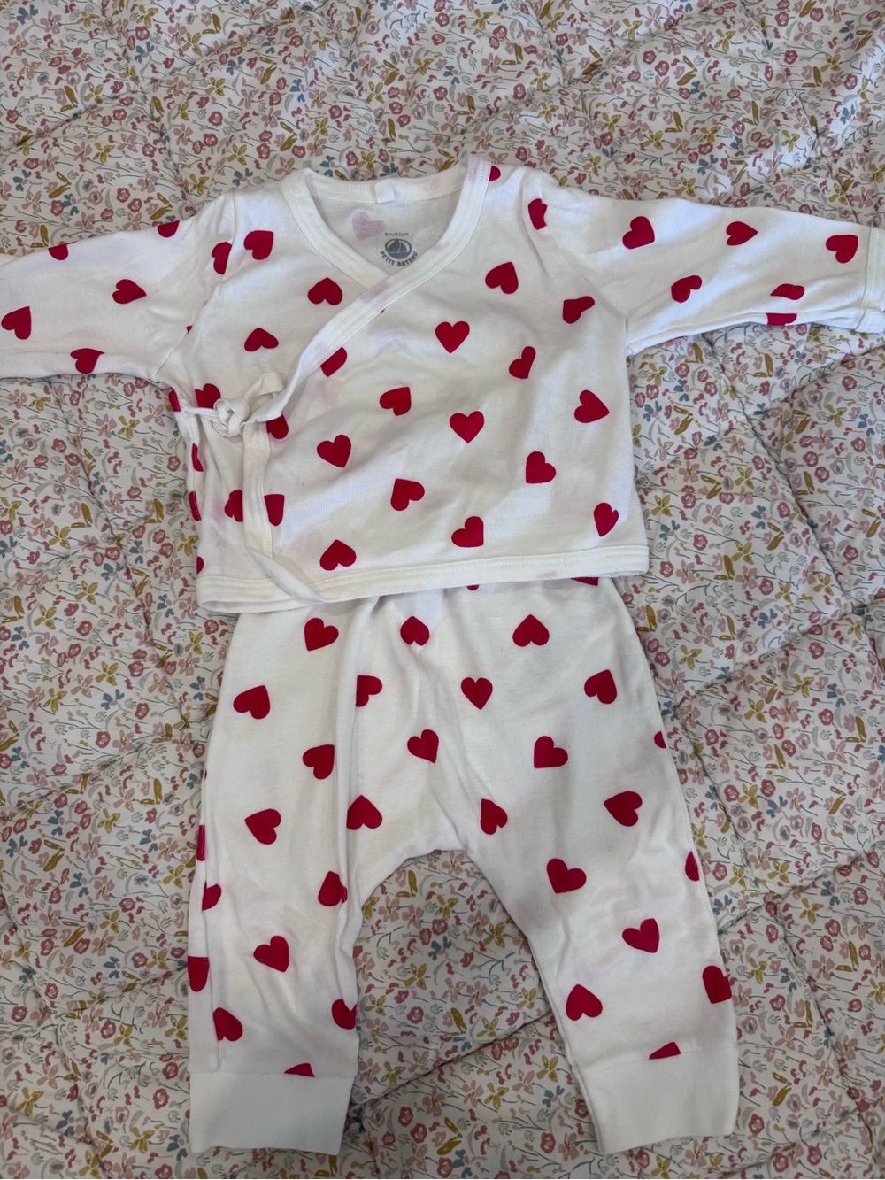 NWOT Petit Bateau White Pajama Set with Red Heart Print